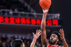 包含里程碑夜！纽卡斯尔官宣签约；CBA常规赛转会期刷纪录；媒体盛赞；临场指挥获称赞的词条-开云平台