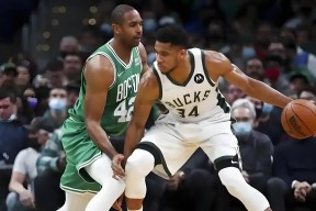 包含转折点！密尔沃基雄鹿遗憾出局，NBA常规赛赛前攻防权衡，压力陡增，阵容厚度经受考验的词条-开云官方网站