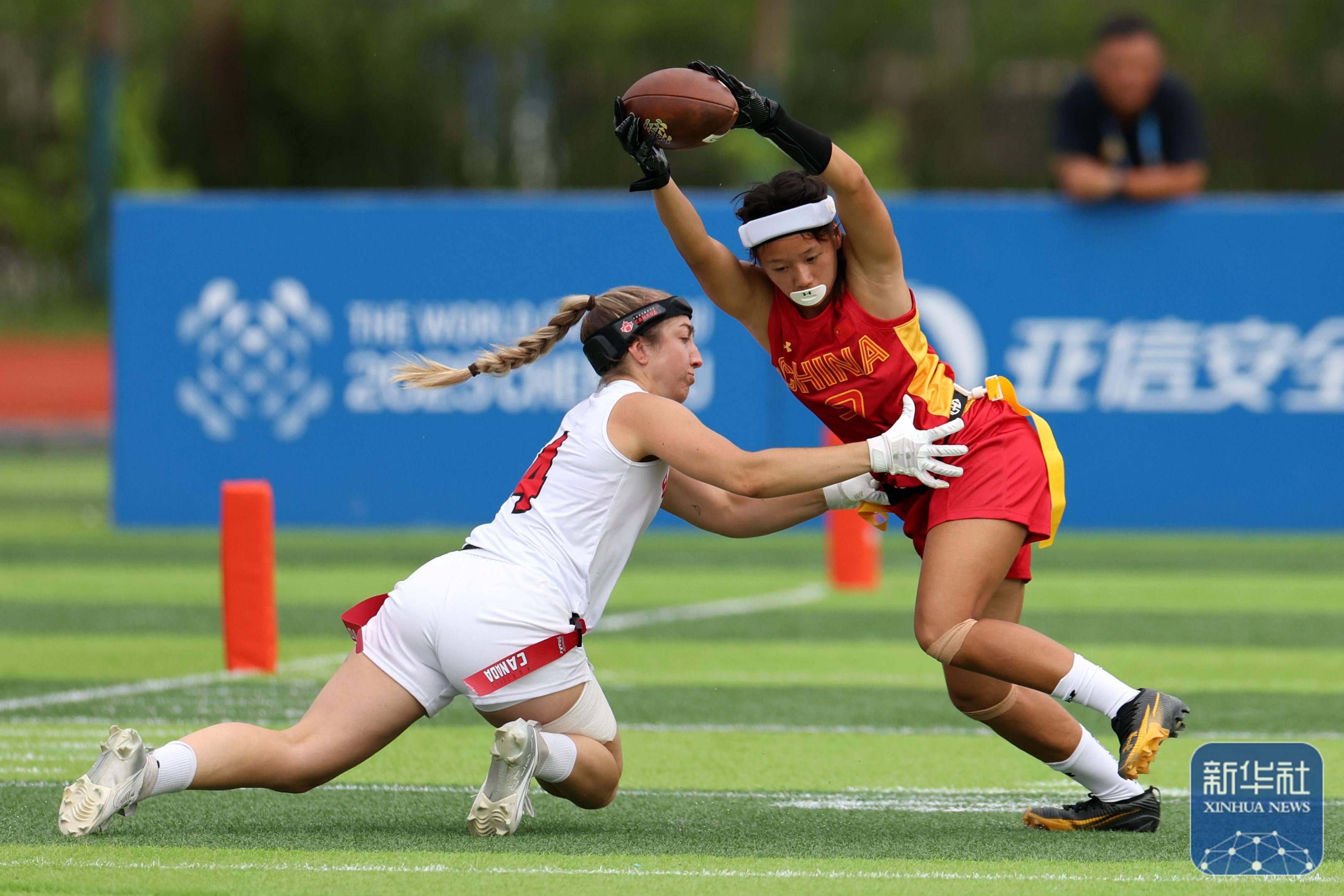 关于半决赛巅峰对决!洞庭独角兽队小胜江畔鲨队队,橄榄球赛场再起波澜;赛后更衣室沸腾的信息 关于半决赛巅峰对决!洞庭独角兽队小胜江畔鲨队队,橄榄球赛场再起波澜;赛后更衣室沸腾的信息