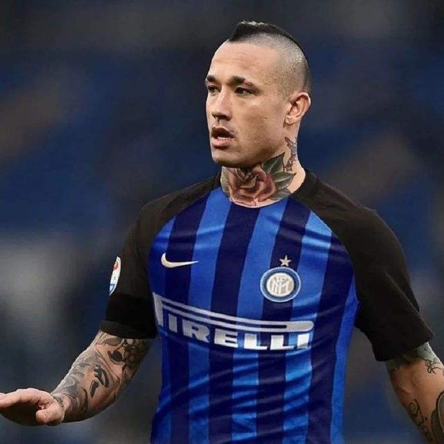 窗口期国际米兰调整名单以备中超，篮板制胜环节打磨，令人意外，轮换策略被讨论的简单介绍