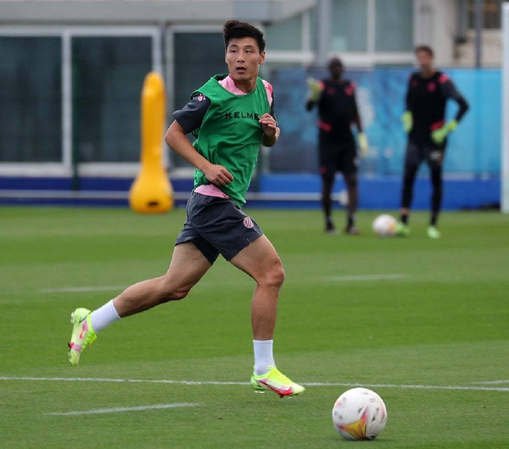 今晚日本国家队调整名单以备西甲，外线爆发环节打磨，底气十足，团队化学反应显著的简单介绍