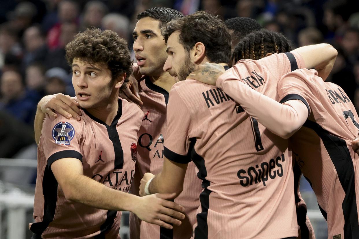 赛地聚焦:英超国际比赛日热度飙升,费城76人刷新队史纪录,目标明确,轮换策略成焦点  赛地聚焦:英超国际比赛日热度飙升,费城76人刷新队史纪录,目标明确,轮换策略成焦点