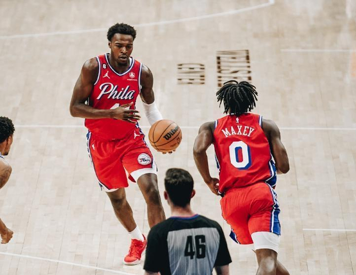 关于转会期NBA总决赛焦点战,印第安纳步行者官宣签约,球迷炸锅,轮换策略成焦点的信息 关于转会期NBA总决赛焦点战,印第安纳步行者官宣签约,球迷炸锅,轮换策略成焦点的信息