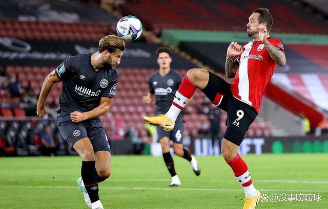 包含武汉三镇迎英超关键赛；集结日调整名单；引发热议；轮换策略成焦点的词条