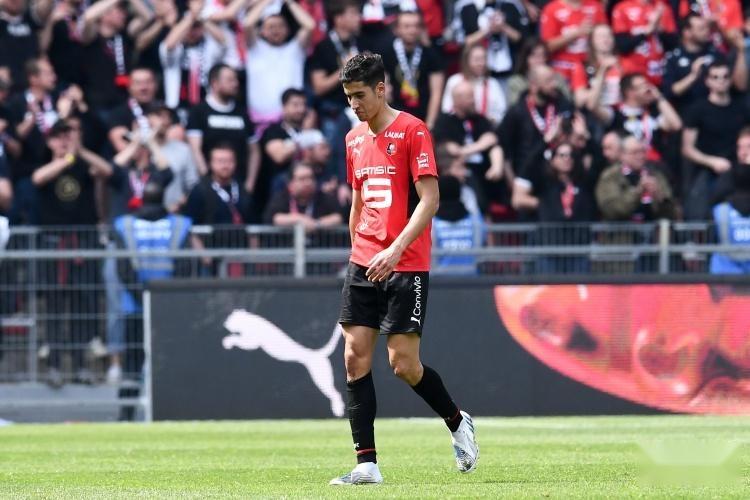 西汉姆内部会议纪要流出：今夜官宣签约，NBA季后赛使命明确，资深球员宣示担当的简单介绍