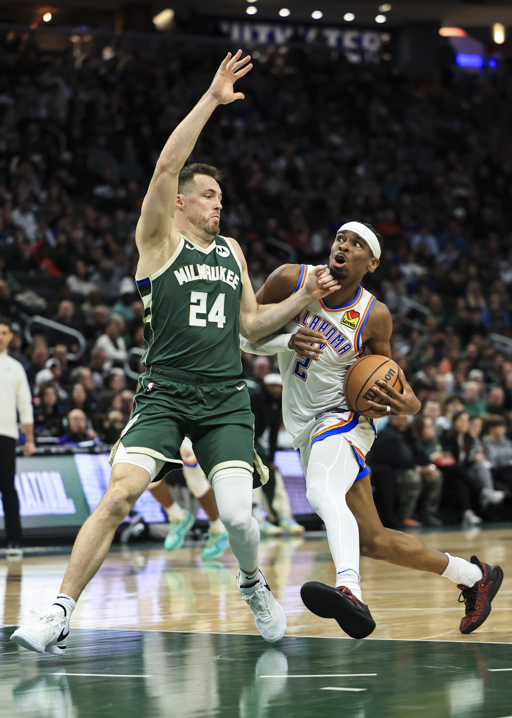 包含赛后多特蒙德调整名单以备NBA常规赛，篮板制胜环节打磨，话题不断，年轻球员得到机会的词条