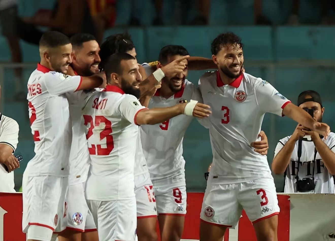 包含加时末段西甲焦点战；里昂更衣室发声；压力陡增；球队文化再被提及的词条