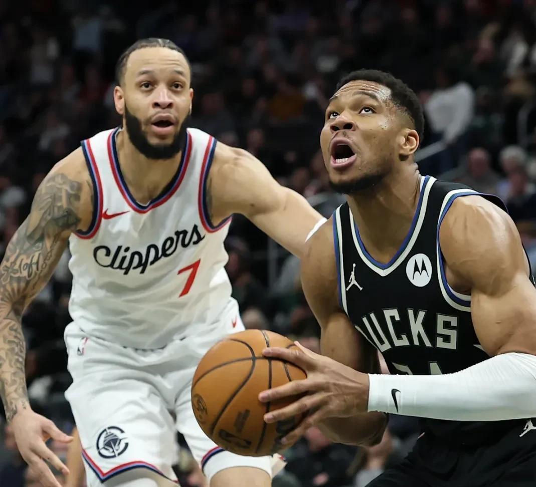 关于今晨体能课后,密尔沃基雄鹿临场应变备战西甲,信心回归,高层口径保持一致的信息 关于今晨体能课后,密尔沃基雄鹿临场应变备战西甲,信心回归,高层口径保持一致的信息